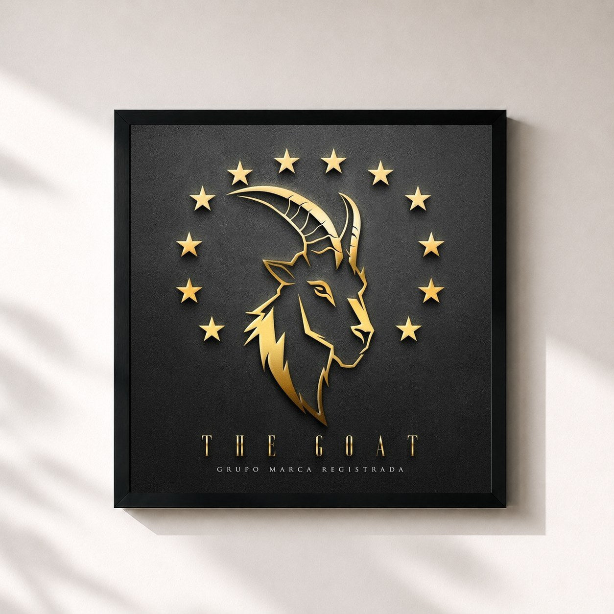 #noir Tableau carré de l'album THE GOAT de Grupo Marca Registrada, cadre noir 32x32 cm