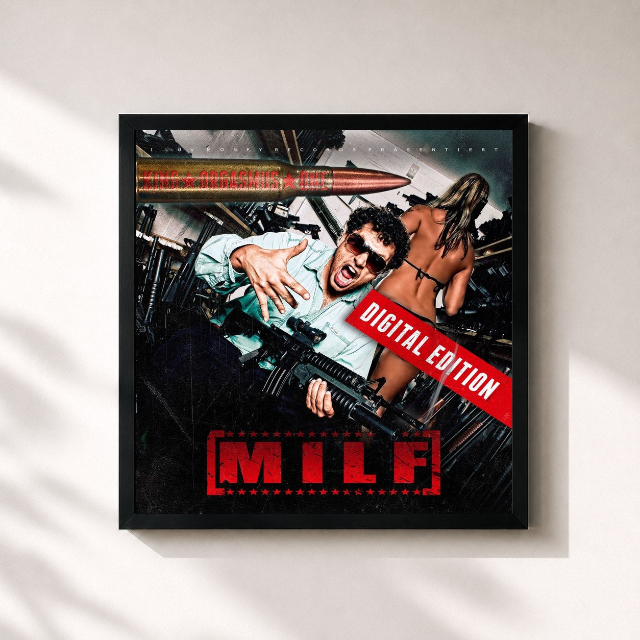 #noir Tableau carré de l'album M.I.L.F (Digital Version) de King Orgasmus One, cadre noir 32x32 cm