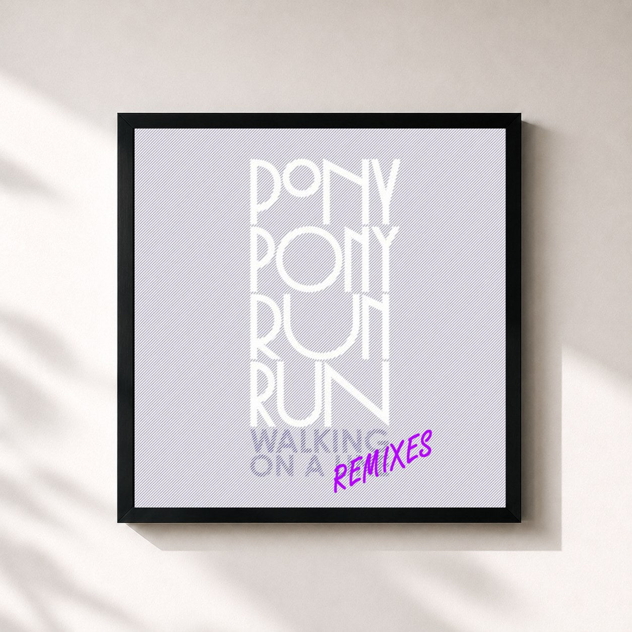 #noir Tableau carré de l'album Walking On A Line Remixes - EP de Pony Pony Run Run, cadre noir 32x32 cm