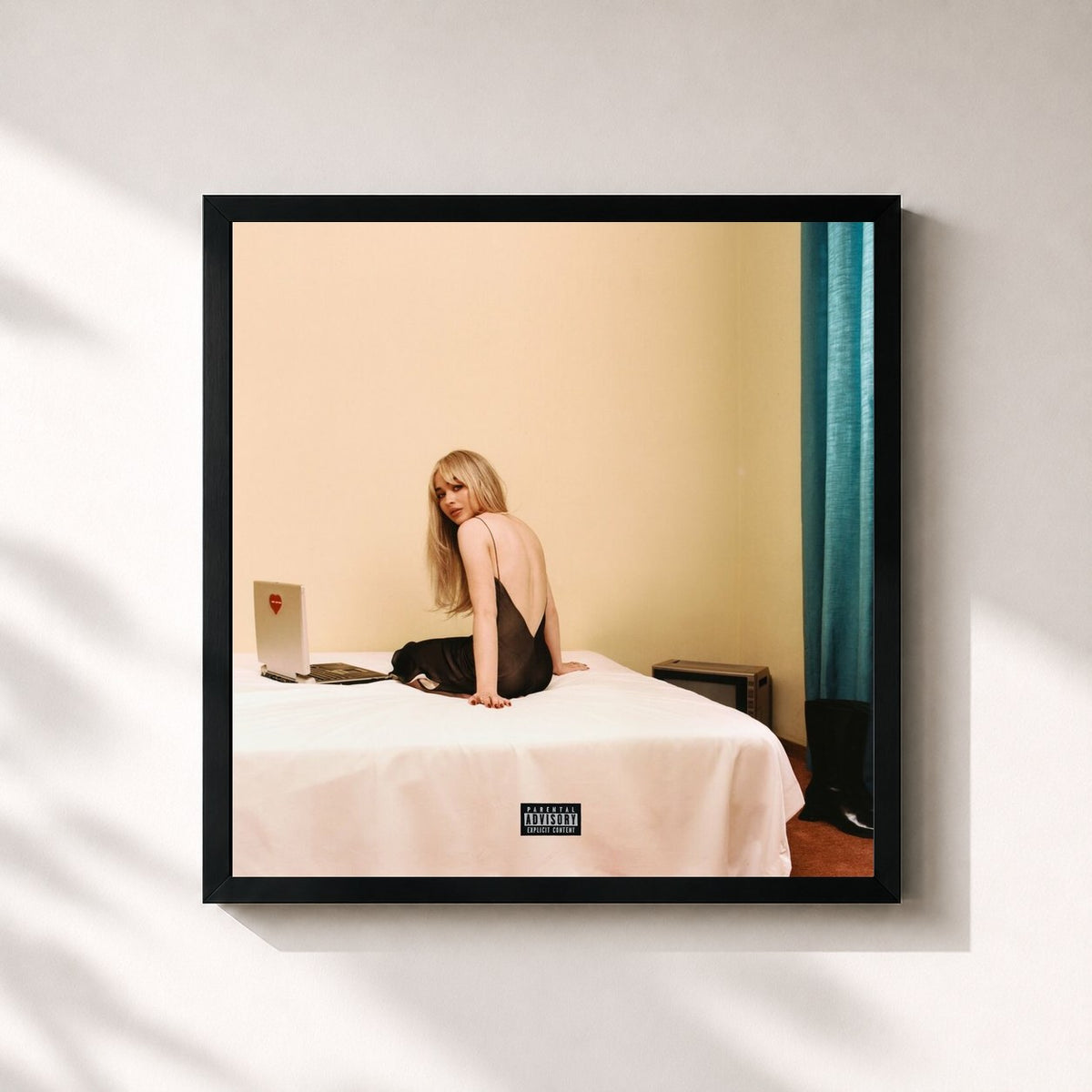 #noir Tableau carré de l'album emails i can't send de Sabrina Carpenter, cadre noir 32x32 cm