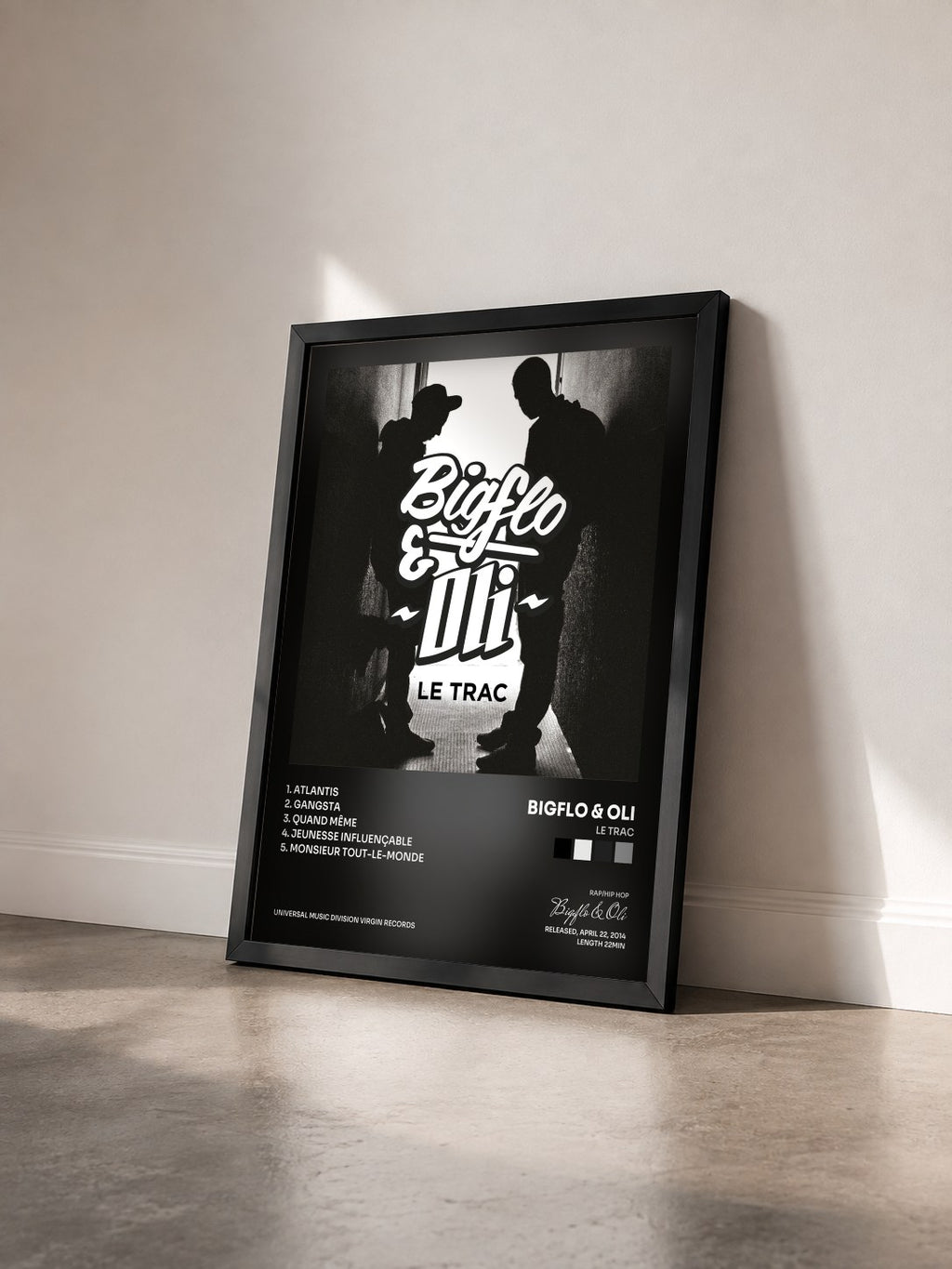 #noir Le Trac de Bigflo & Oli en lámina enmarcada vista de tres cuartos, marco negro