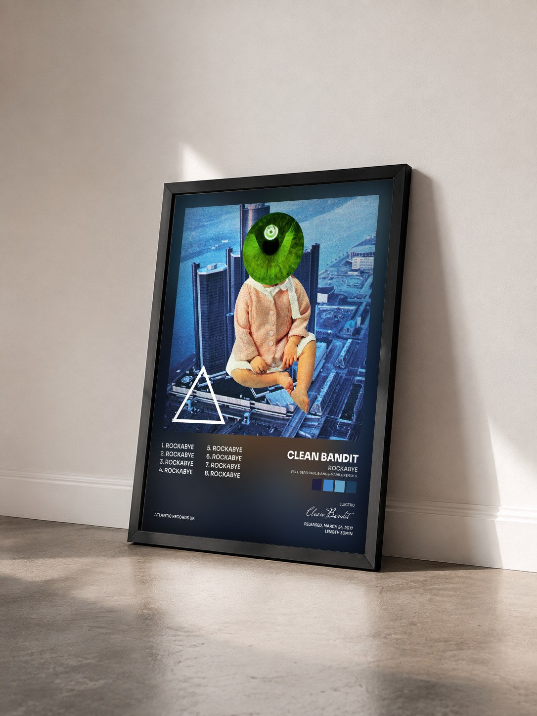 #noir Tableau de l'album Rockabye (feat. Sean Paul & Anne-Marie) (Remixes) de Clean Bandit vu de trois quarts, cadre noir