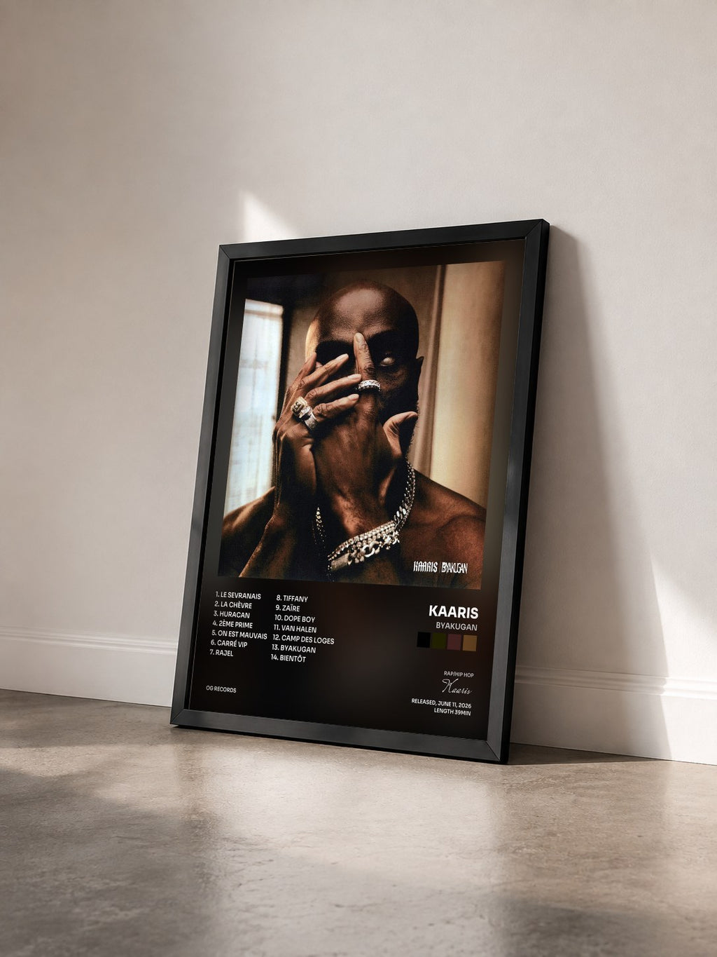 #noir Tableau de l'album BYAKUGAN de Kaaris vu de trois quarts, cadre noir