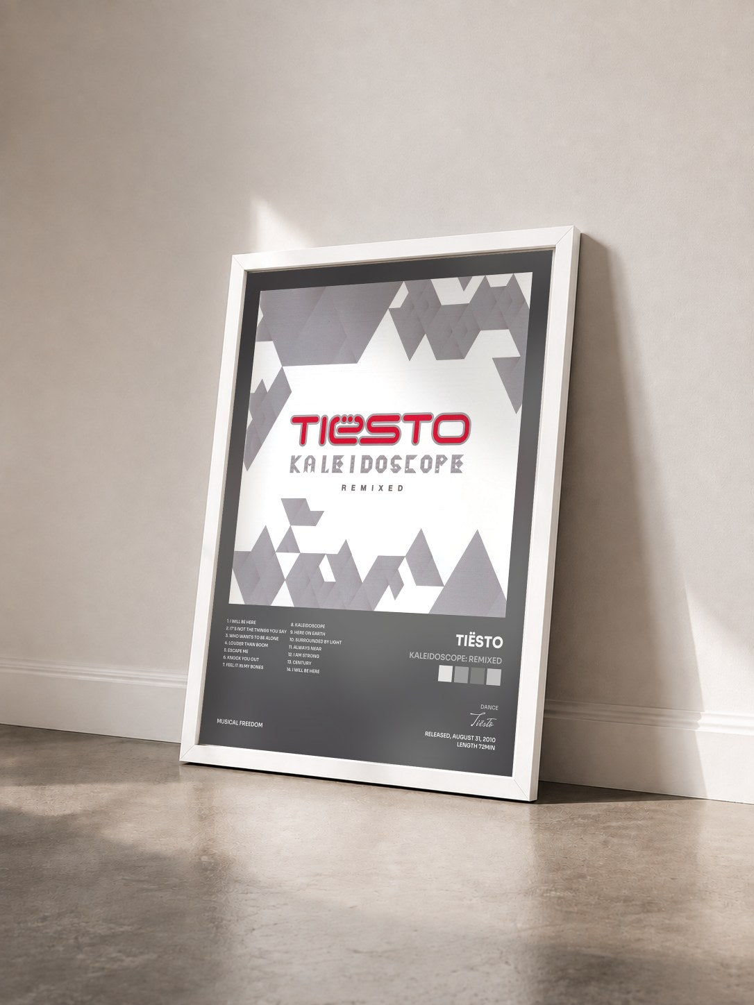 #blanc Tableau de l'album Kaleidoscope: Remixed de Tiësto vu de trois quarts, cadre blanc