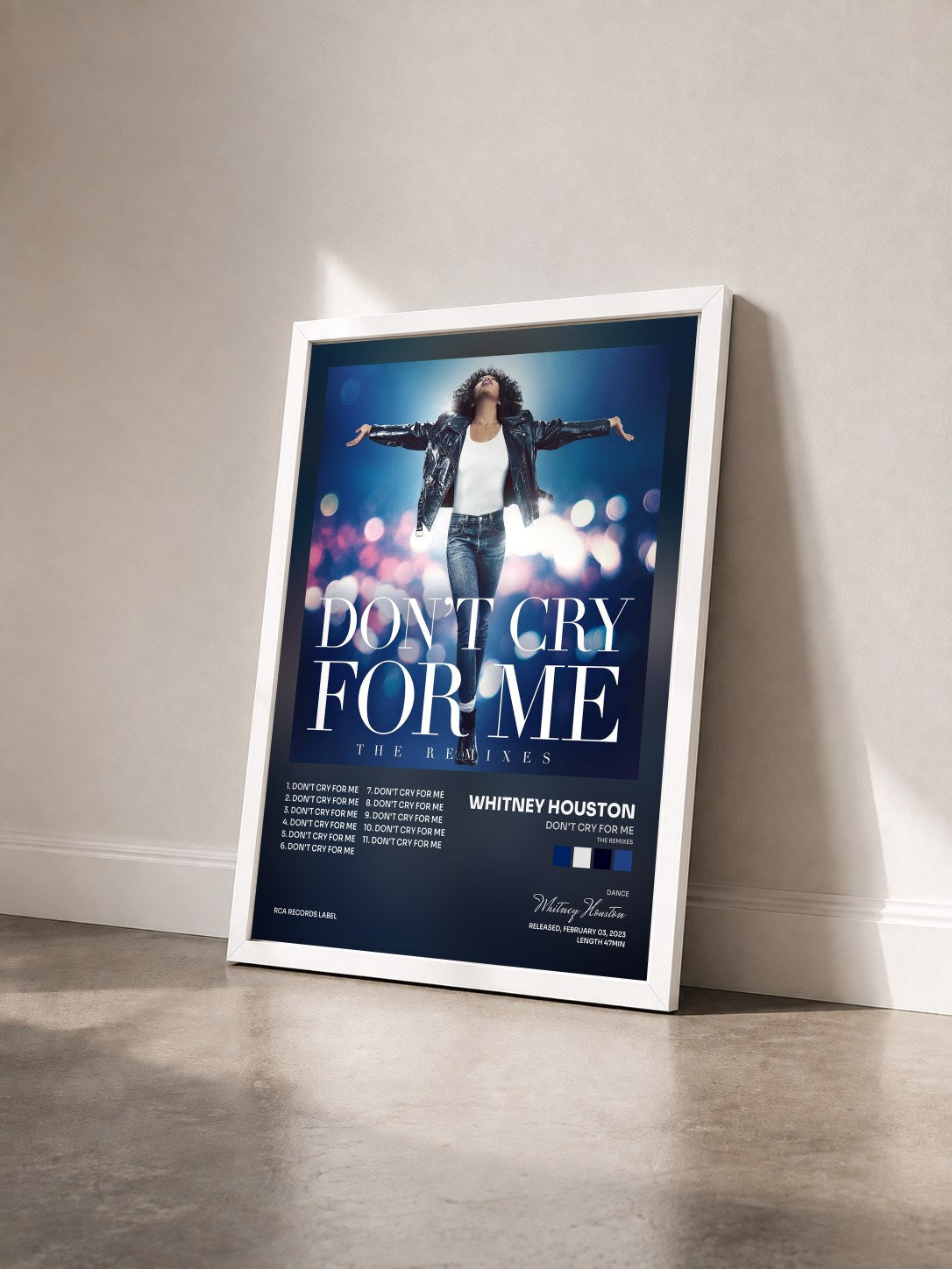 #blanc Tableau de l'album Don't Cry For Me (The Remixes) de Whitney Houston vu de trois quarts, cadre blanc
