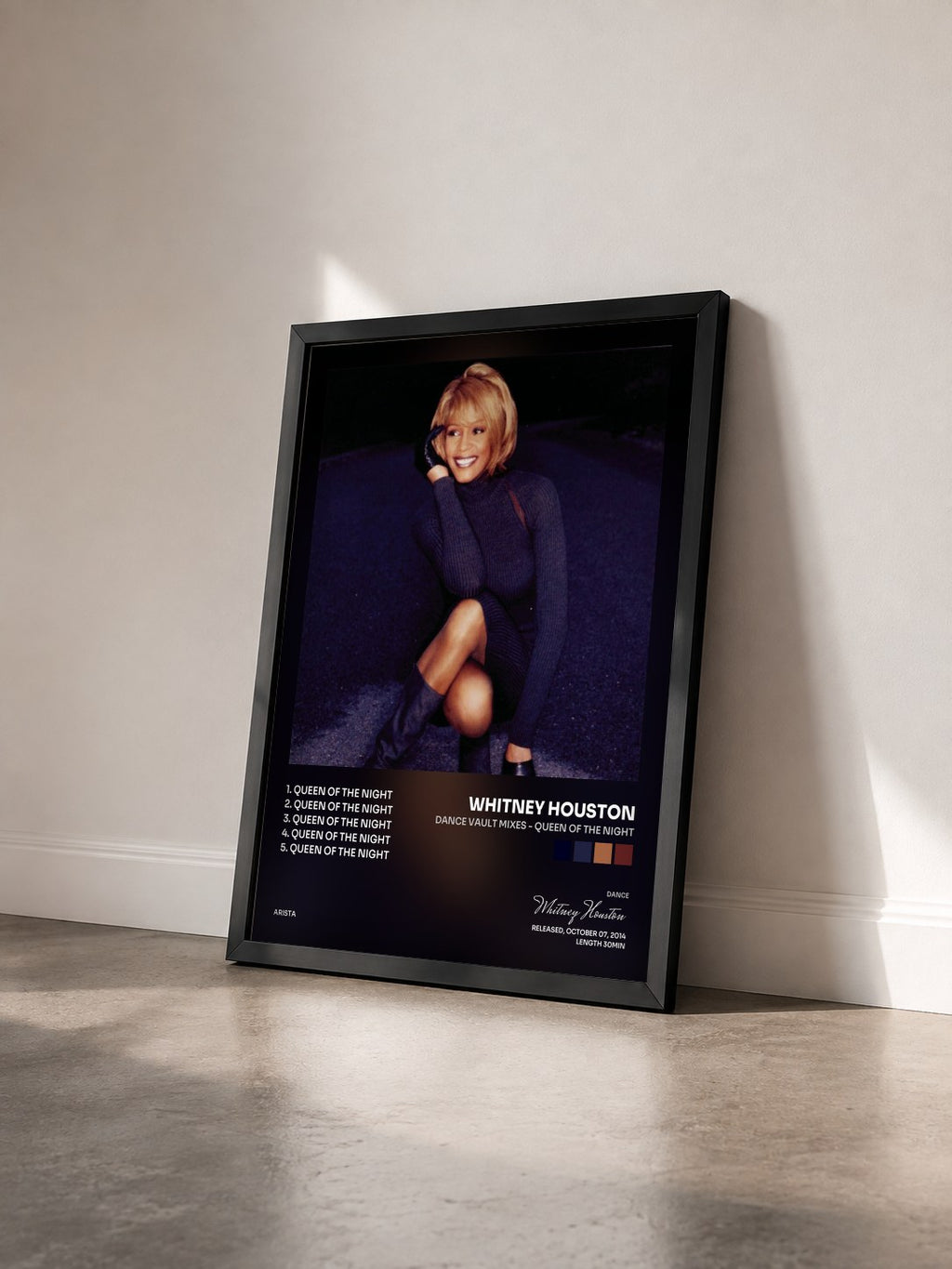 #noir Tableau de l'album Dance Vault Mixes - Queen Of The Night de Whitney Houston vu de trois quarts, cadre noir