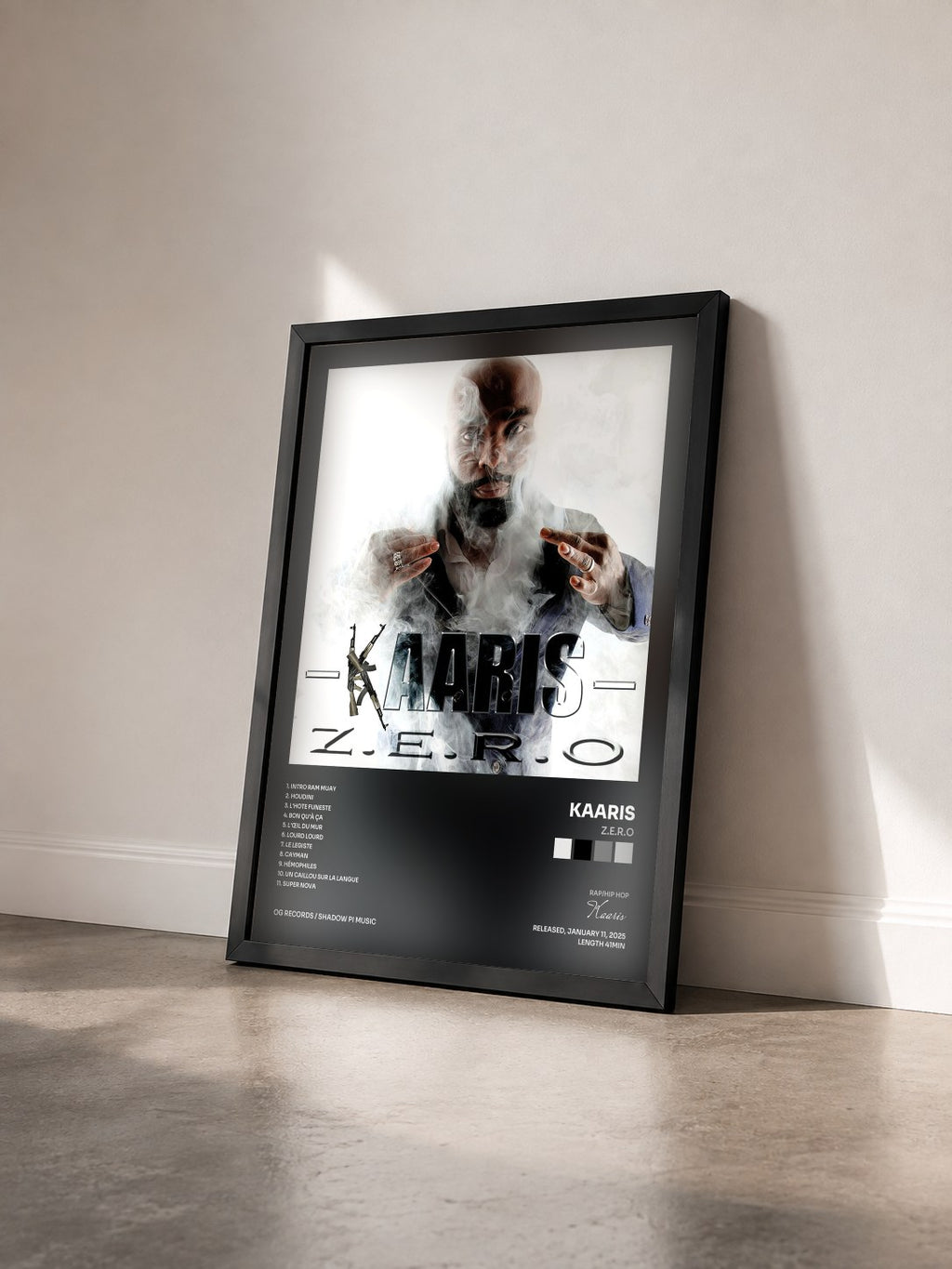 #noir Tableau de l'album Z.E.R.O de Kaaris vu de trois quarts, cadre noir