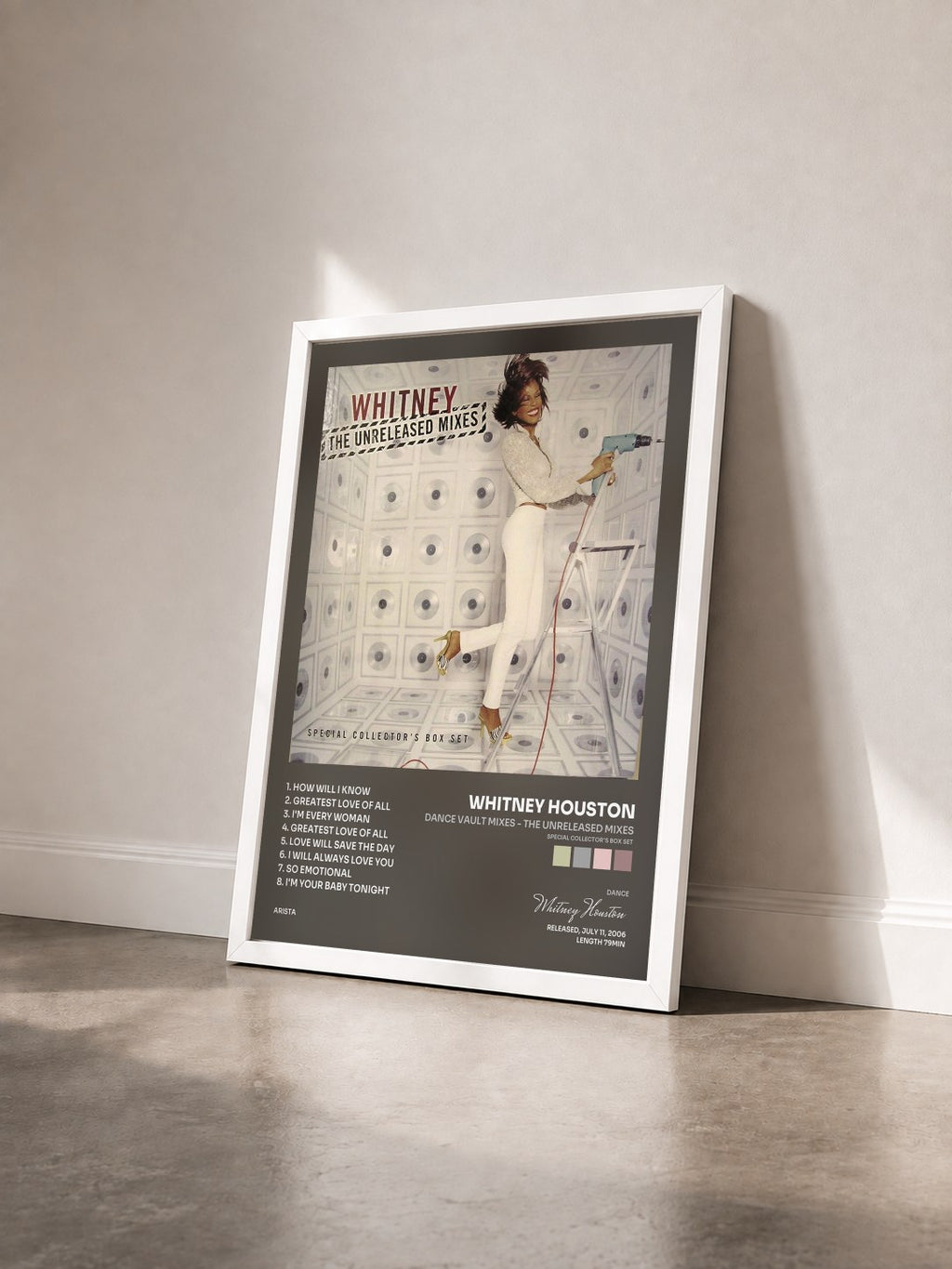 #blanc Tableau de l'album Dance Vault Mixes - The Unreleased Mixes (Special Collector's Box Set) de Whitney Houston vu de trois quarts, cadre blanc