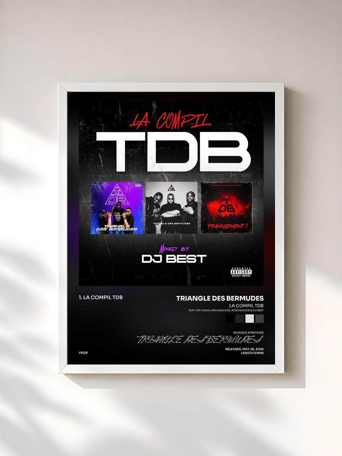 #blanc Tableau de l'album La compil TDB (feat. MC YOSHI, Mauvais djo, Kokosvoice & DJ Best) de TRIANGLE DES BERMUDES, cadre blanc, imprimé et encadré en France