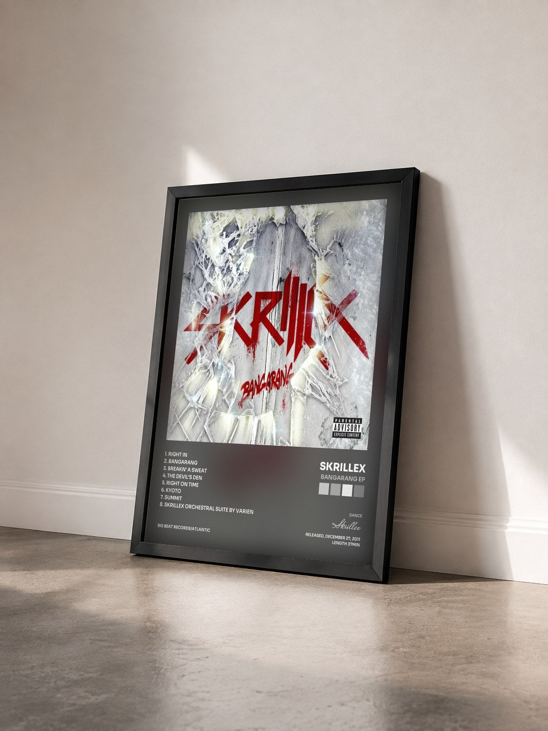 #noir Bangarang EP di Skrillex in stampa incorniciata vista di tre quarti, cornice nera