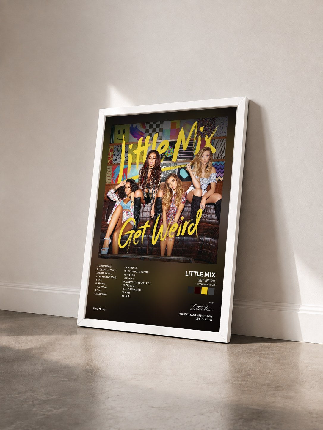 #blanc Tableau de l'album Get Weird (Expanded Edition) de Little Mix vu de trois quarts, cadre blanc