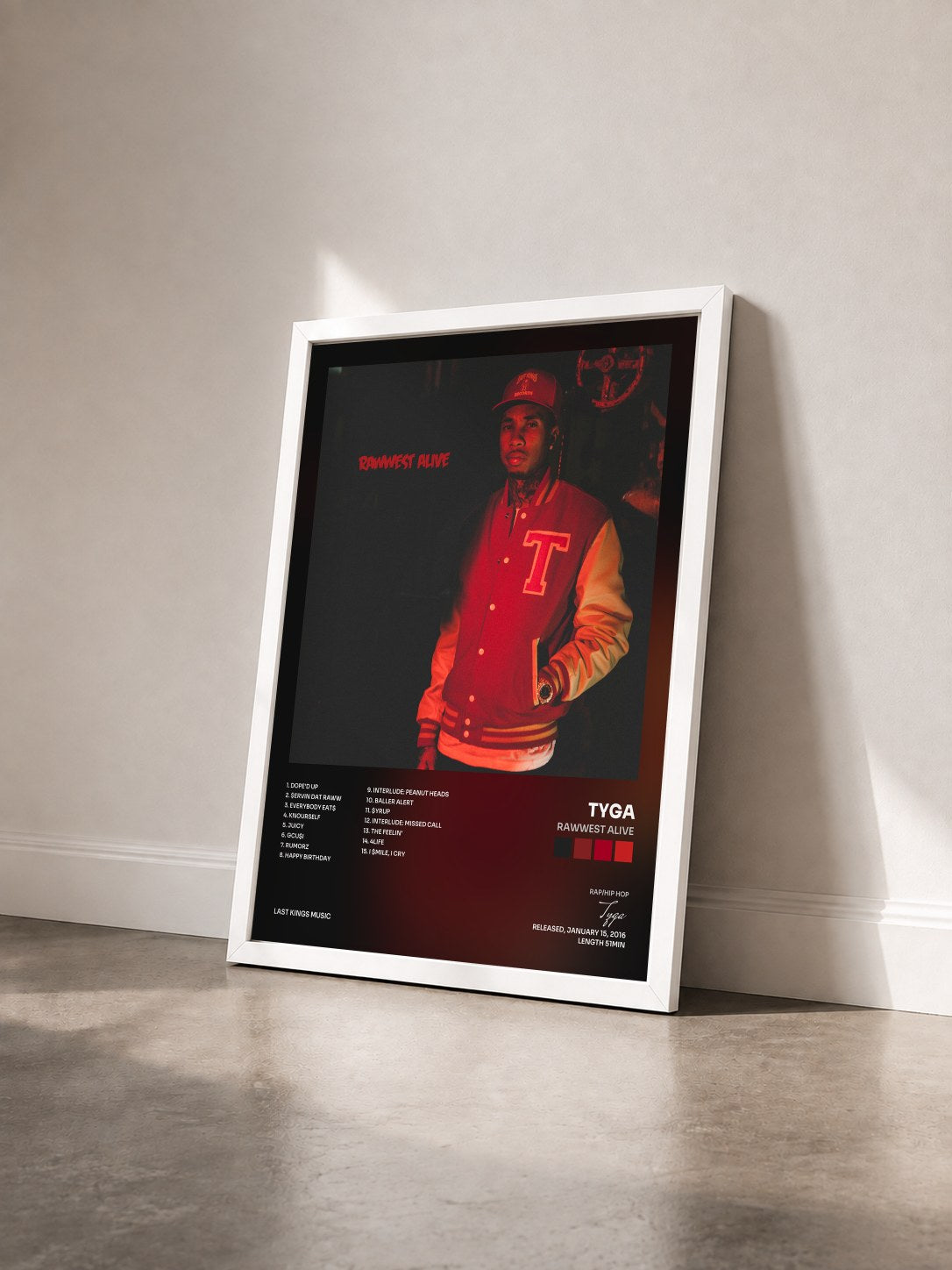 #blanc Tableau de l'album Rawwest Alive de Tyga vu de trois quarts, cadre blanc
