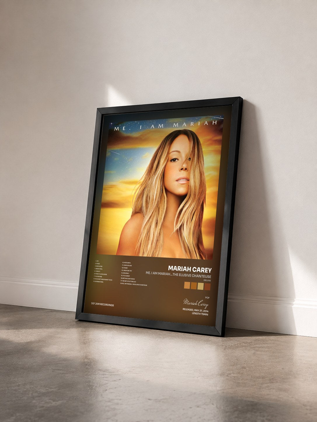 #noir Tableau de l'album Me. I Am Mariah…The Elusive Chanteuse (Deluxe) de Mariah Carey vu de trois quarts, cadre noir