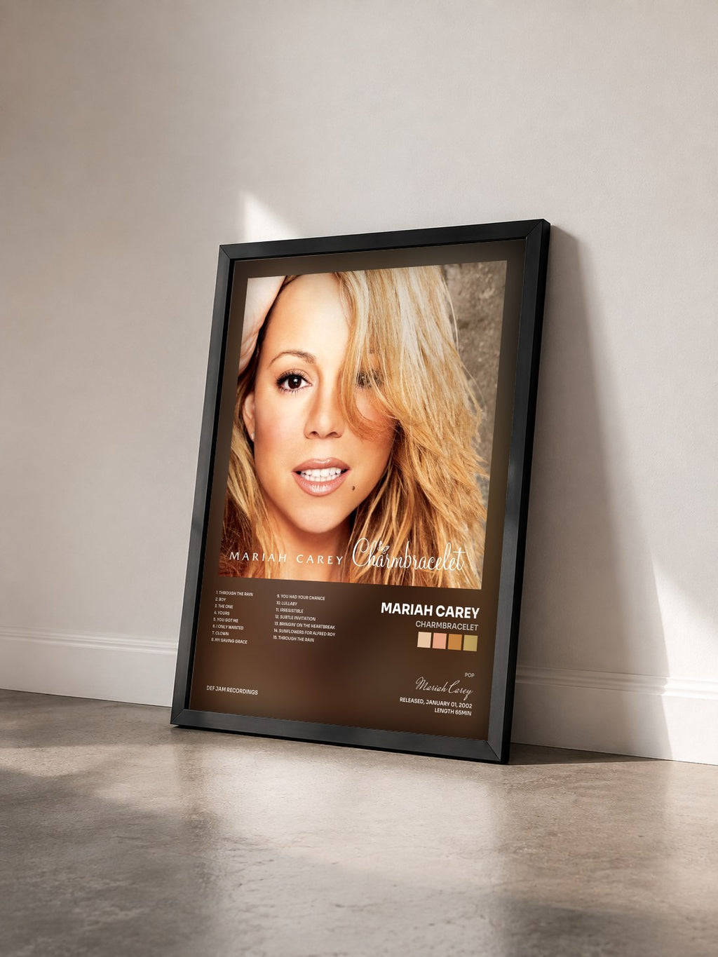 #noir Tableau de l'album Charmbracelet de Mariah Carey vu de trois quarts, cadre noir
