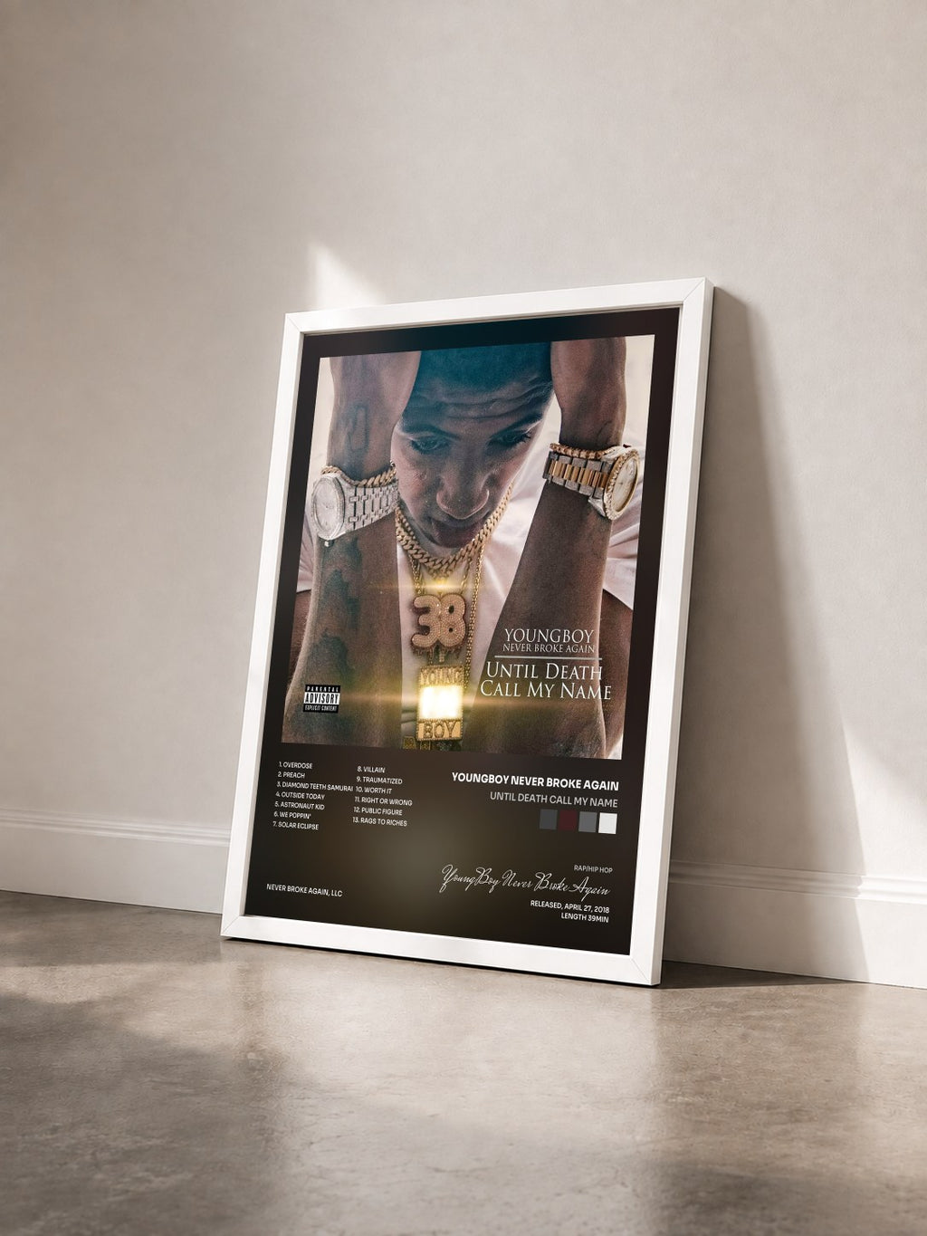 #blanc Until Death Call My Name di YoungBoy Never Broke Again in stampa incorniciata vista di tre quarti, cornice bianca