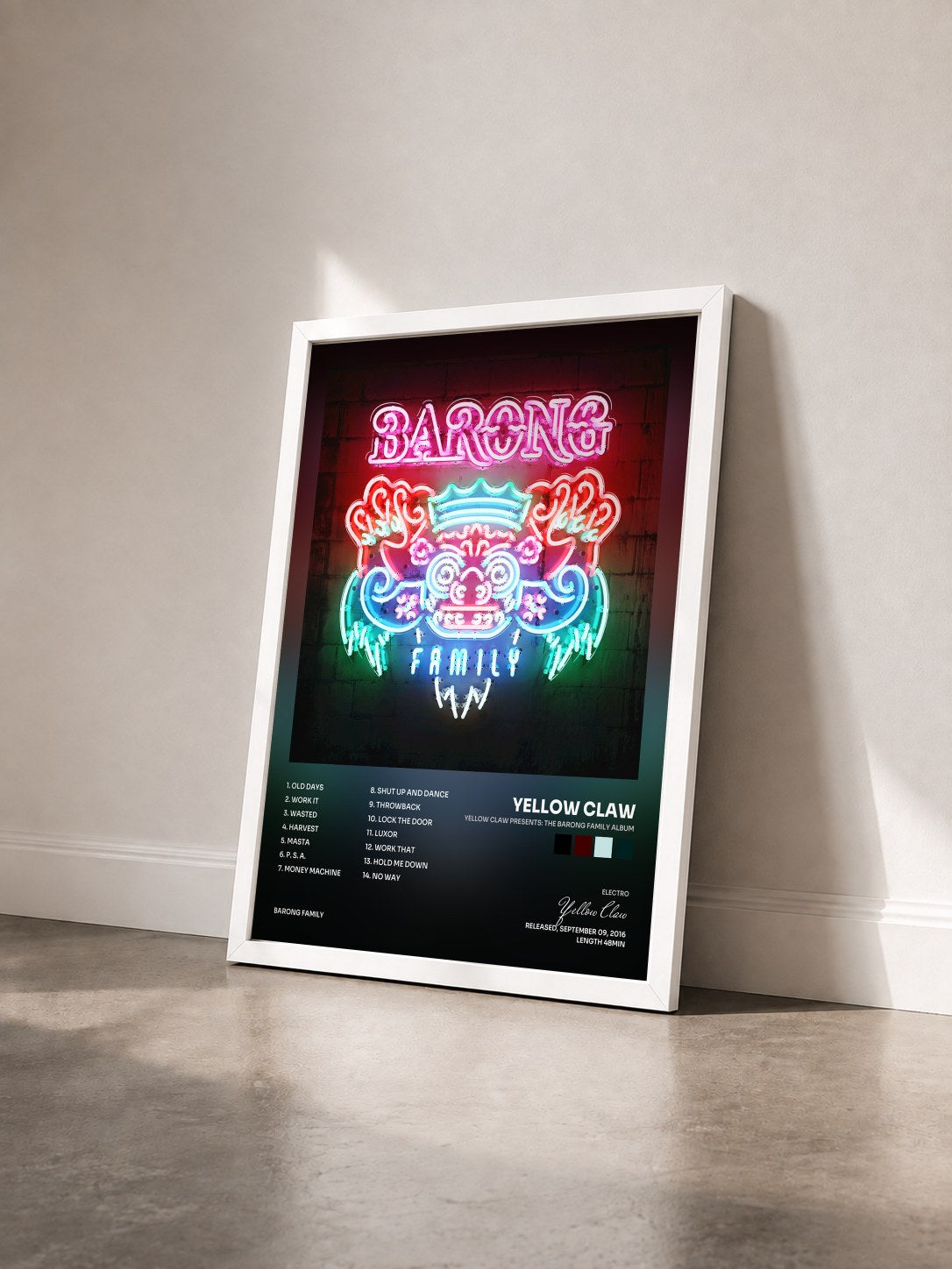 #blanc Tableau de l'album Yellow Claw Presents: The Barong Family Album de Yellow Claw vu de trois quarts, cadre blanc