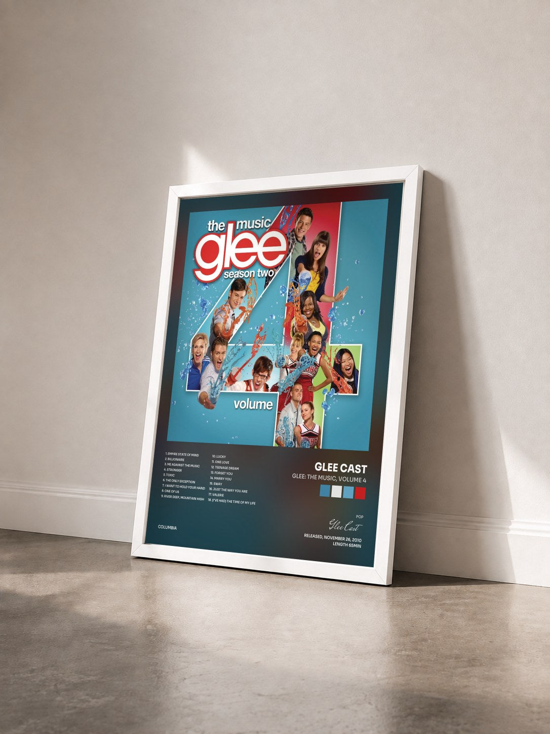 #blanc Glee: The Music, Volume 4 de Glee Cast en lámina enmarcada vista de tres cuartos, marco blanco