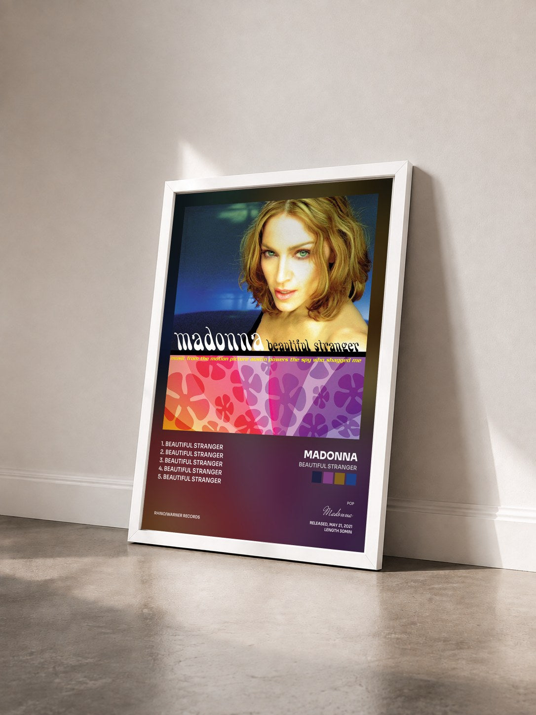 #blanc Tableau de l'album Beautiful Stranger de Madonna vu de trois quarts, cadre blanc