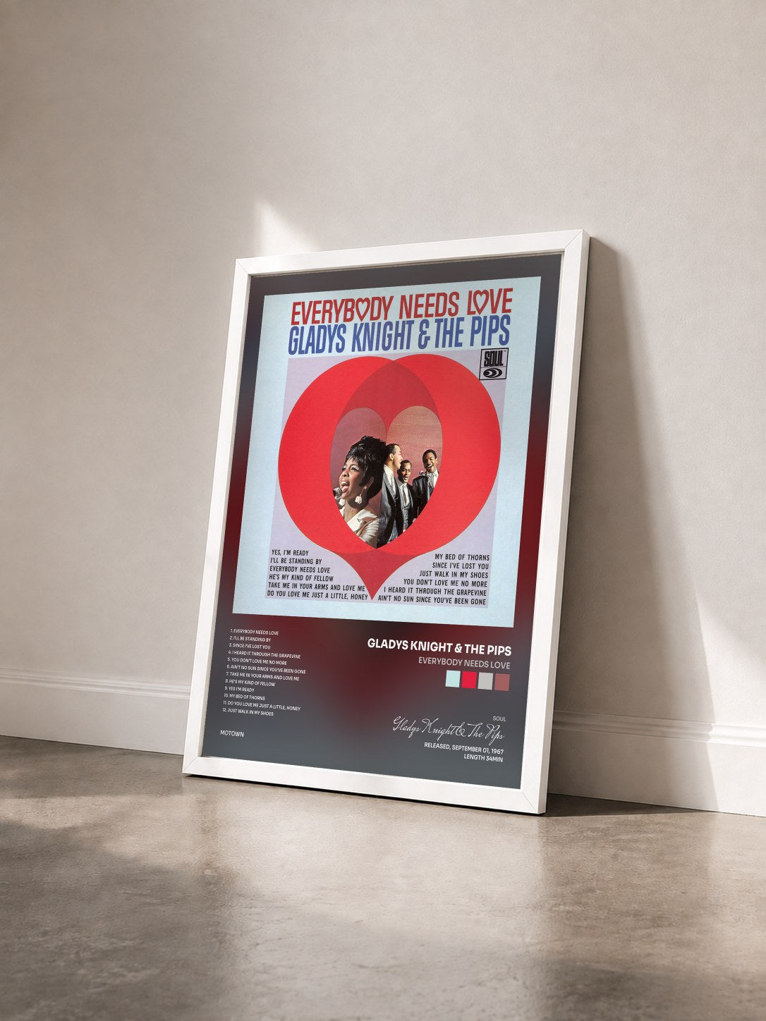 #blanc Tableau de l'album Everybody Needs Love de Gladys Knight & The Pips vu de trois quarts, cadre blanc