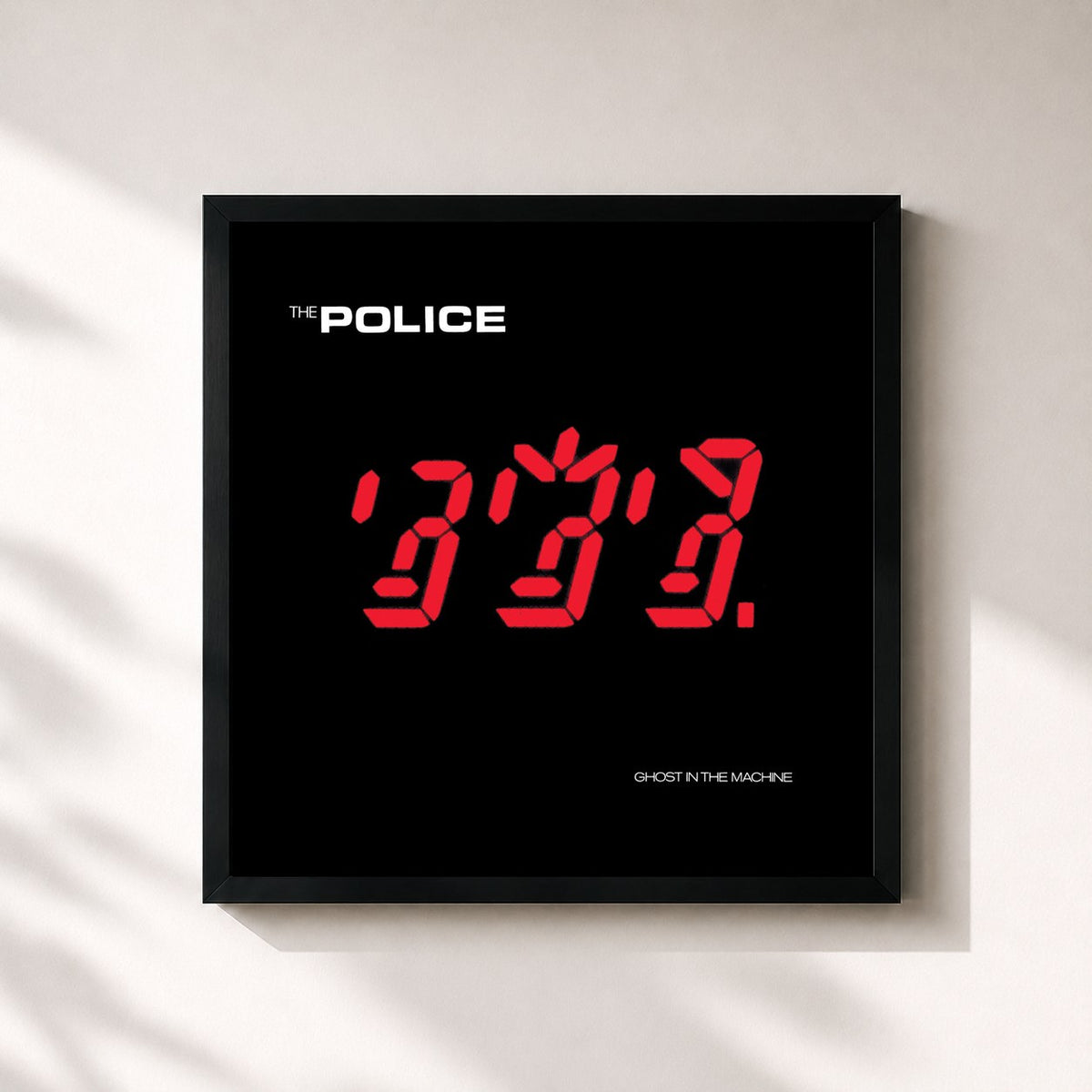 #noir Ghost In The Machine (Remastered 2003) von The Police als quadratischer Kunstdruck, schwarzer Rahmen 32x32 cm