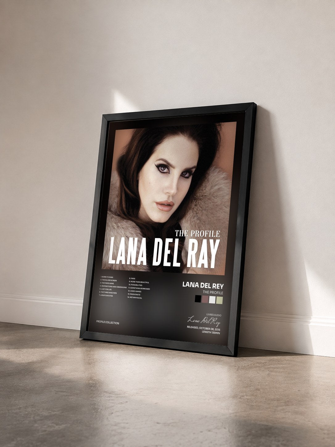 #noir Tableau de l'album The Profile de Lana Del Rey vu de trois quarts, cadre noir