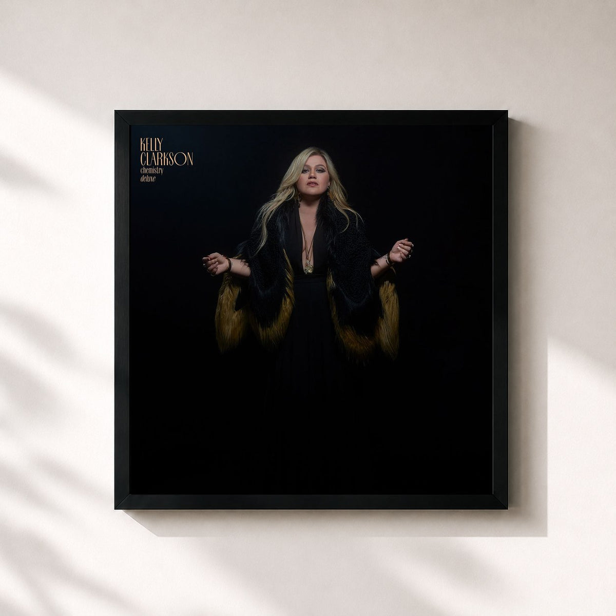 #noir Tableau carré de l'album chemistry (Deluxe) de Kelly Clarkson, cadre noir 32x32 cm