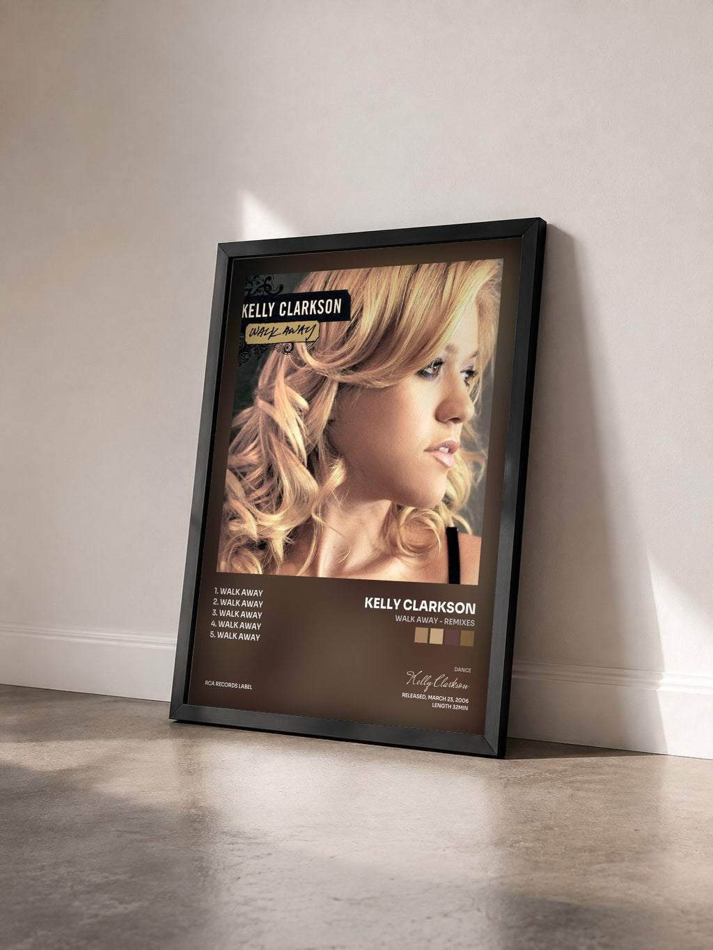 #noir Tableau de l'album Walk Away - Remixes de Kelly Clarkson vu de trois quarts, cadre noir
