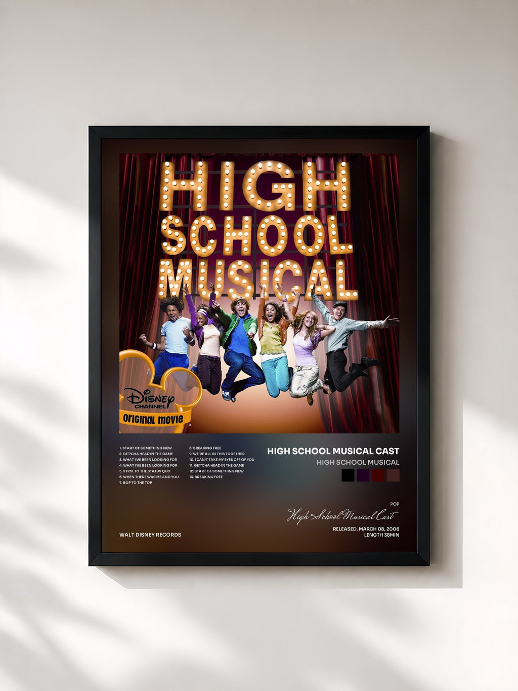 #noir High School Musical von High School Musical Cast als gerahmter Kunstdruck, schwarzer Rahmen, gedruckt und gerahmt in Frankreich