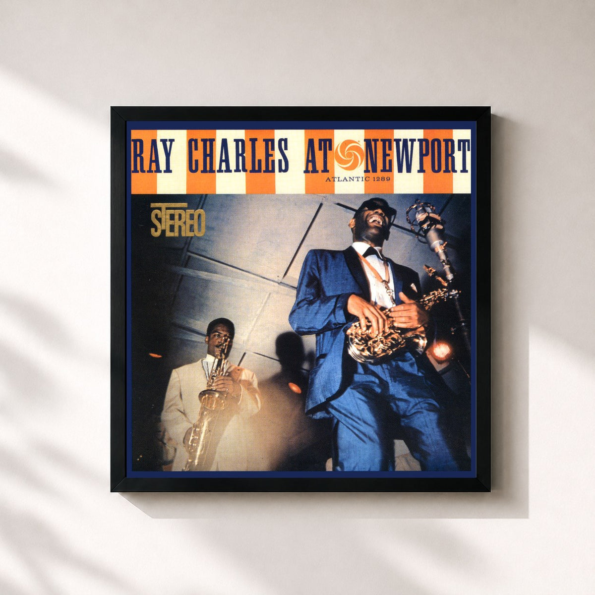 #noir Tableau carré de l'album Ray Charles At Newport de Ray Charles, cadre noir 32x32 cm