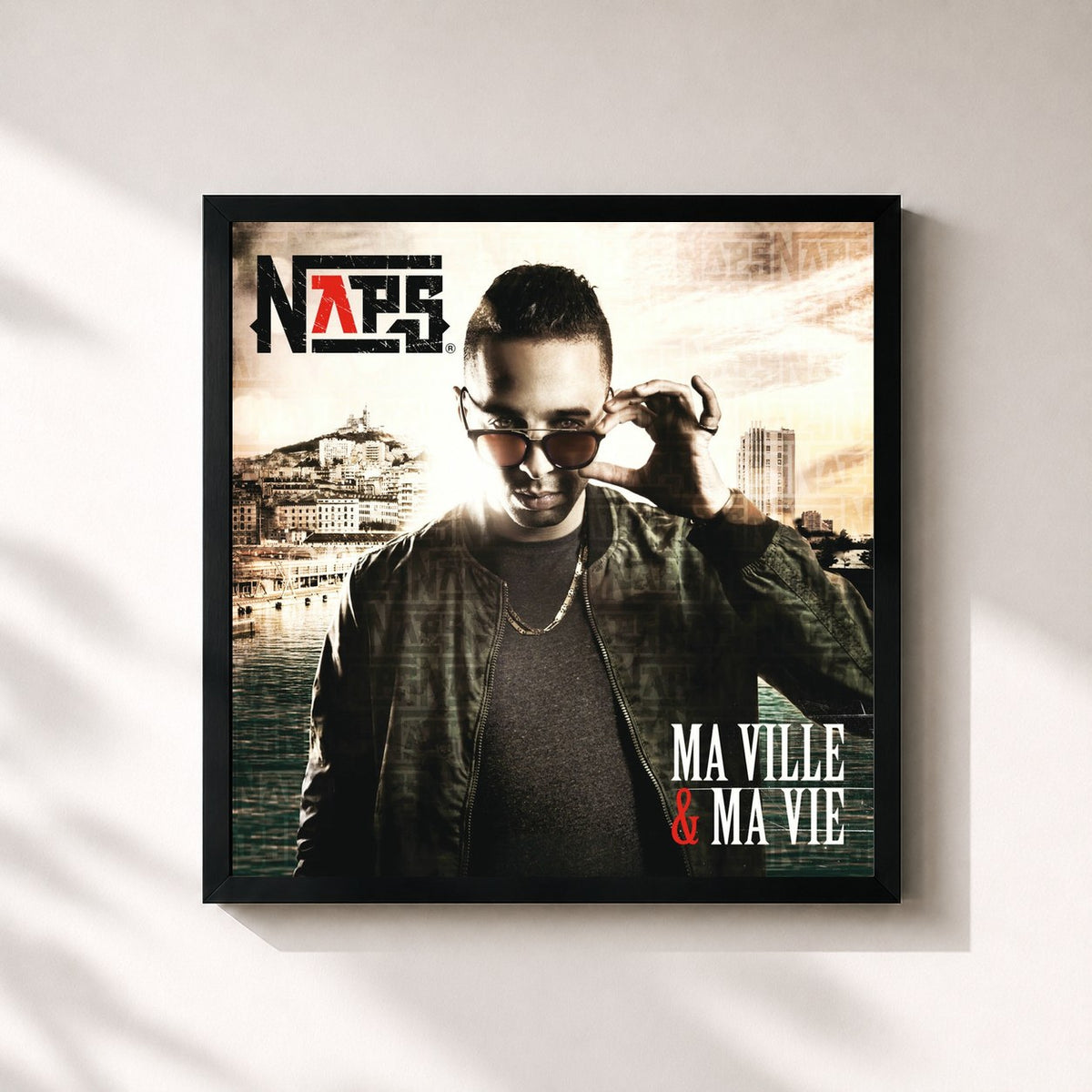 #noir Tableau carré de l'album Ma ville & ma vie de Naps, cadre noir 32x32 cm