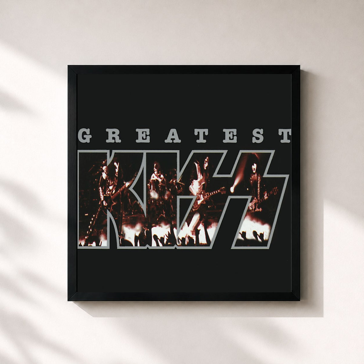#noir Greatest Kiss von KISS als quadratischer Kunstdruck, schwarzer Rahmen 32x32 cm