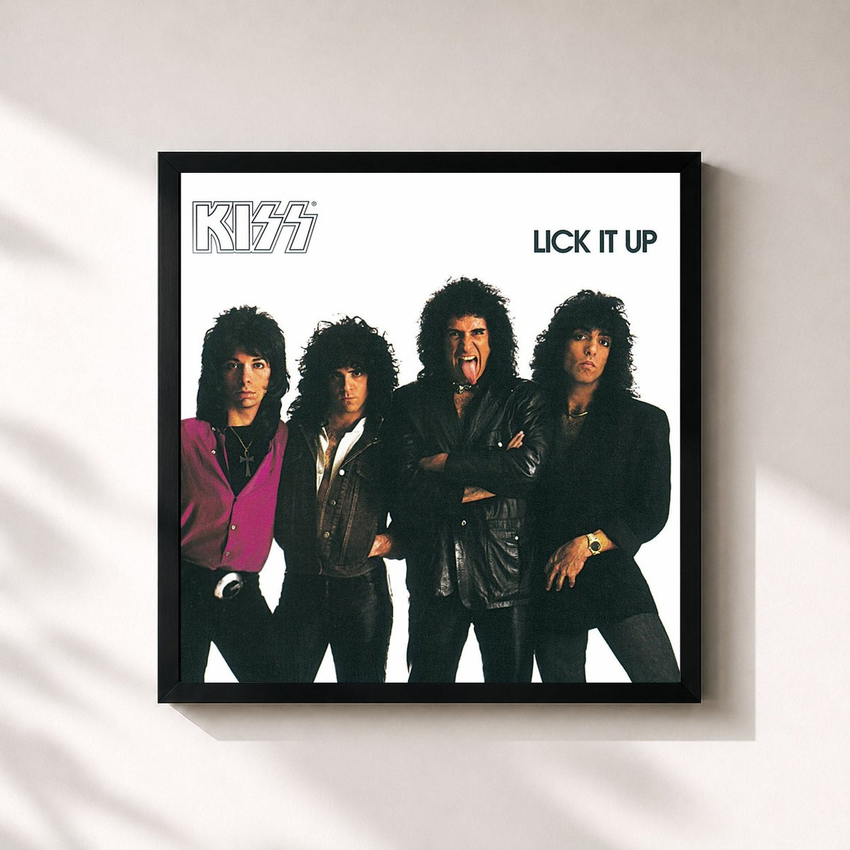 #noir Lick It Up von KISS als quadratischer Kunstdruck, schwarzer Rahmen 32x32 cm