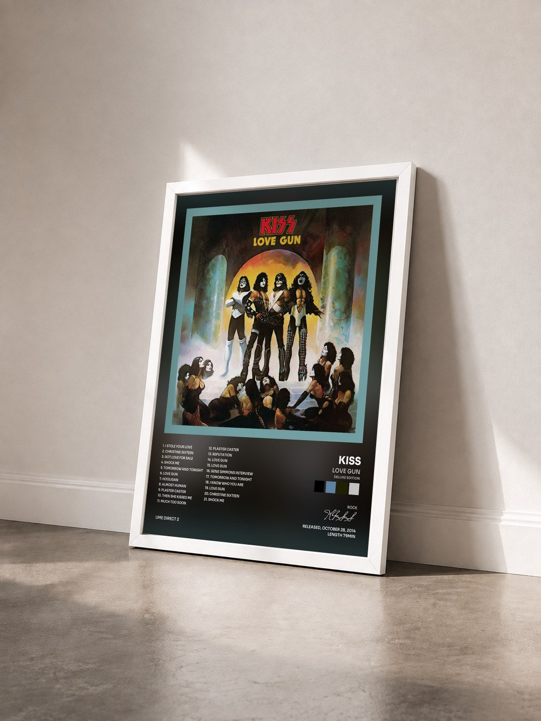 #blanc Tableau de l'album Love Gun (Deluxe Edition) de KISS vu de trois quarts, cadre blanc