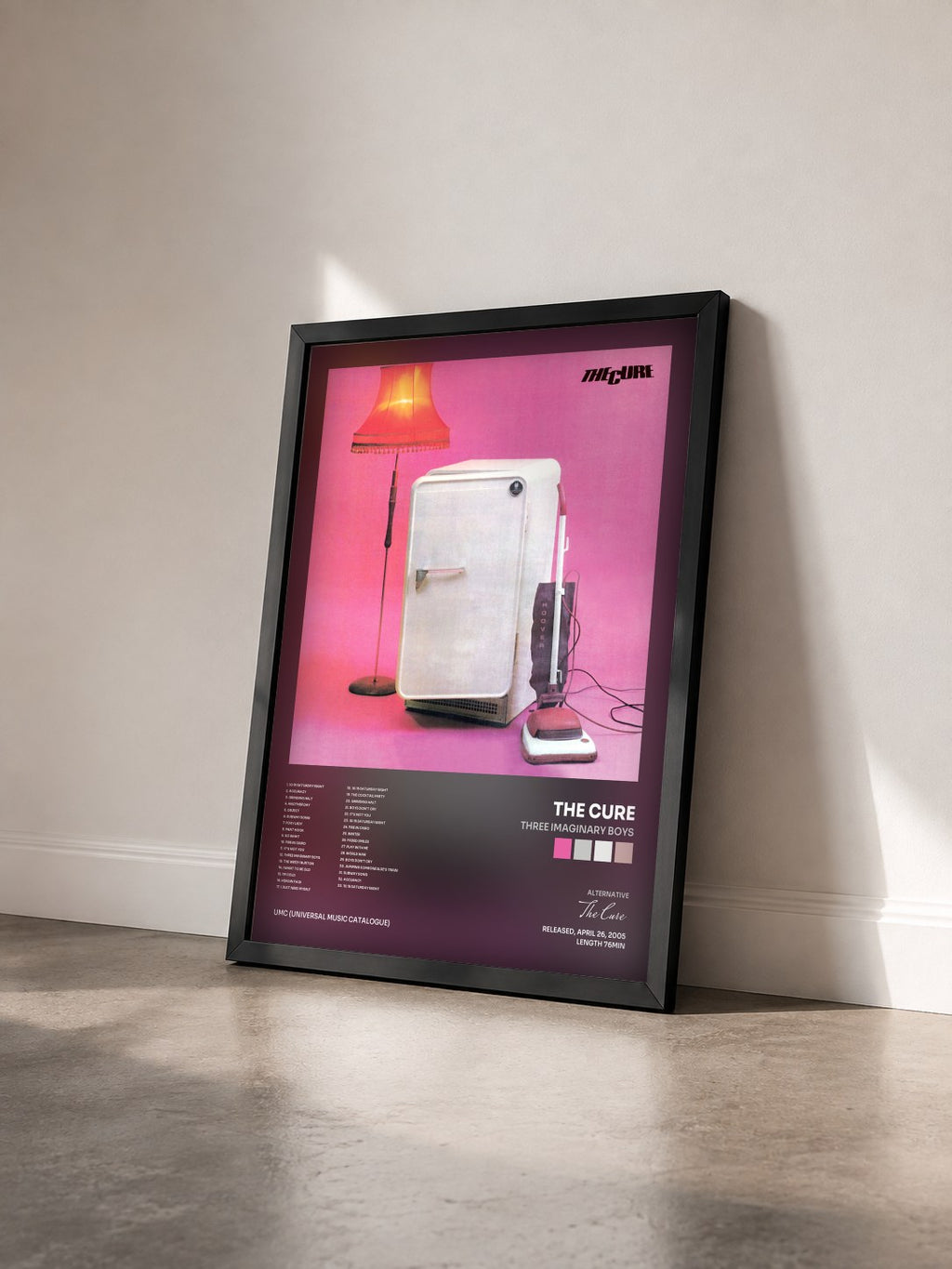 #noir Tableau de l'album Three Imaginary Boys de The Cure vu de trois quarts, cadre noir