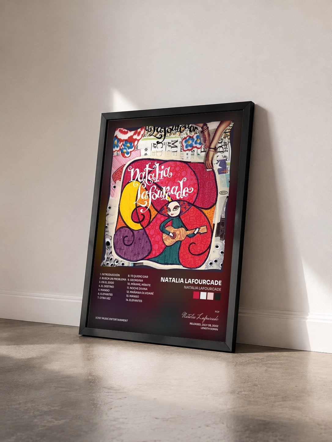 #noir Tableau de l'album Natalia Lafourcade de Natalia Lafourcade vu de trois quarts, cadre noir