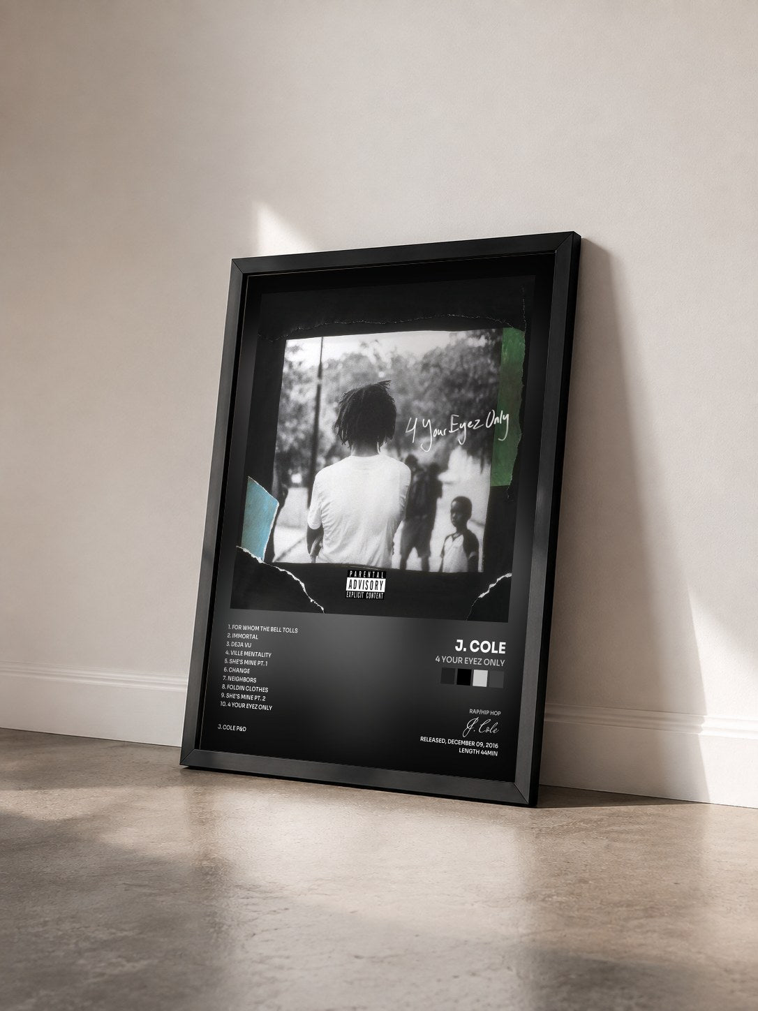 #noir Tableau de l'album 4 Your Eyez Only de J. Cole vu de trois quarts, cadre noir