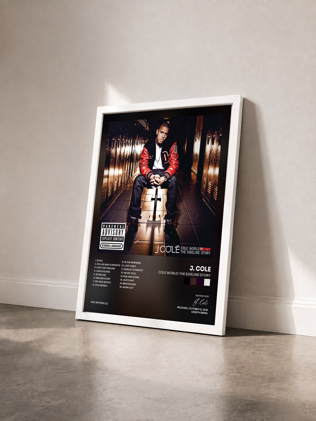 #blanc Tableau de l'album Cole World: The Sideline Story de J. Cole vu de trois quarts, cadre blanc