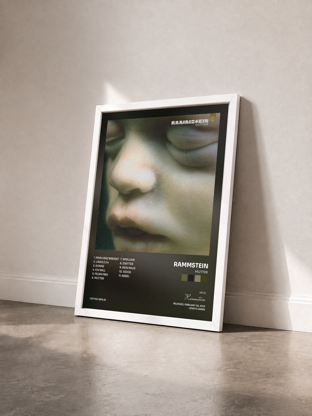 #blanc Tableau de l'album Mutter de Rammstein vu de trois quarts, cadre blanc