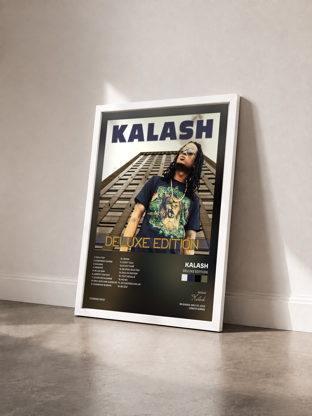 #blanc Deluxe Edition von Kalash als gerahmter Kunstdruck von schräg gesehen, weißer Rahmen