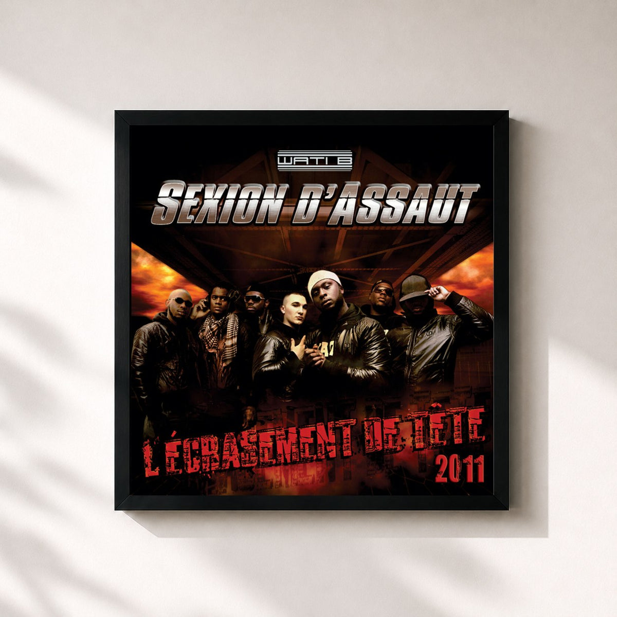 #noir L'écrasement de Tête 2011 de Sexion d'Assaut en lámina cuadrada enmarcada, marco negro de 32x32 cm