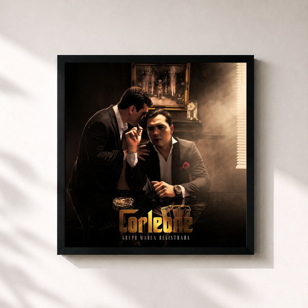 #noir Tableau carré de l'album Corleone de Grupo Marca Registrada, cadre noir 32x32 cm