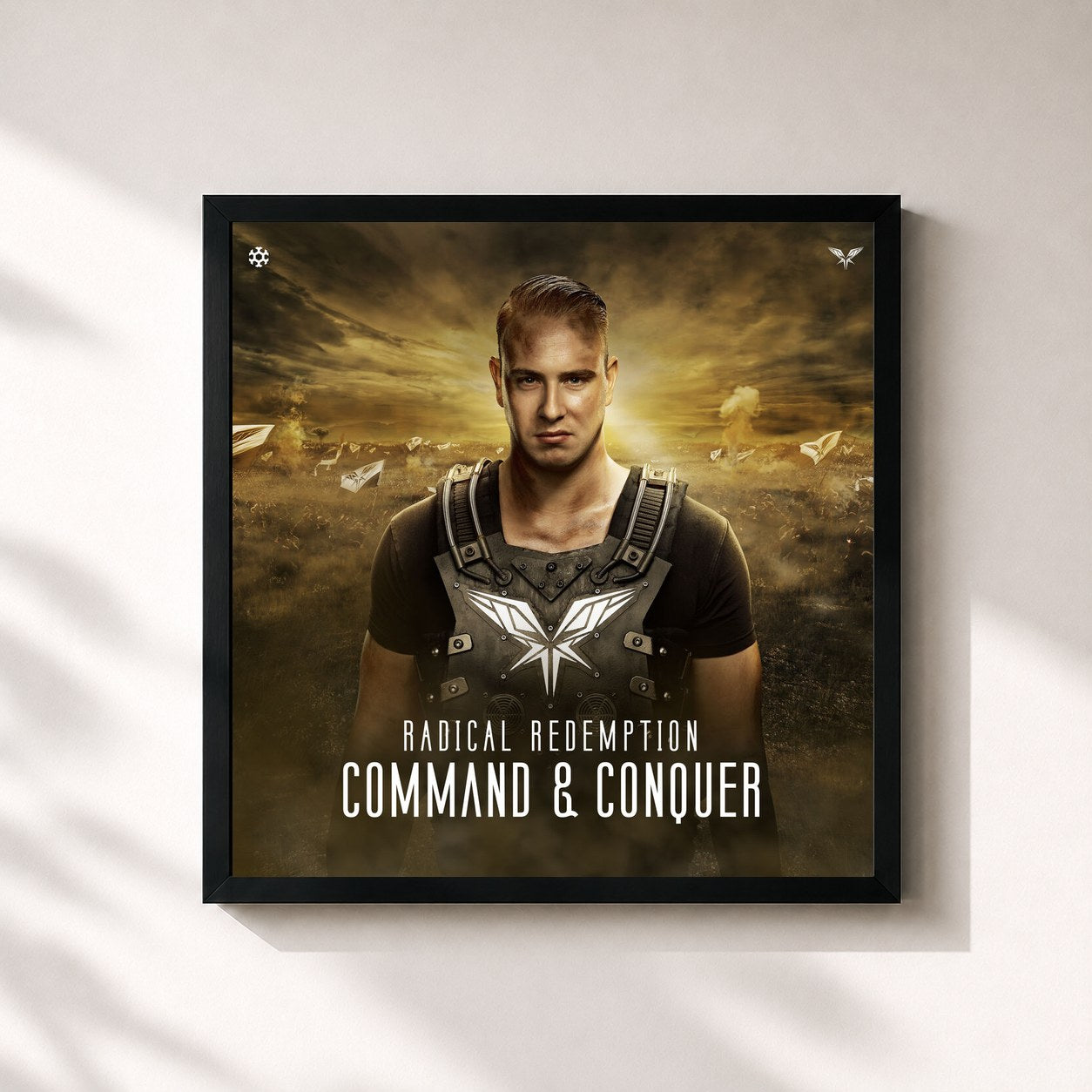 #noir Tableau carré de l'album Command & Conquer de Radical Redemption, cadre noir 32x32 cm