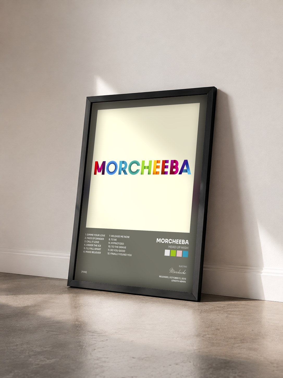 #noir Tableau de l'album Head Up High de Morcheeba vu de trois quarts, cadre noir