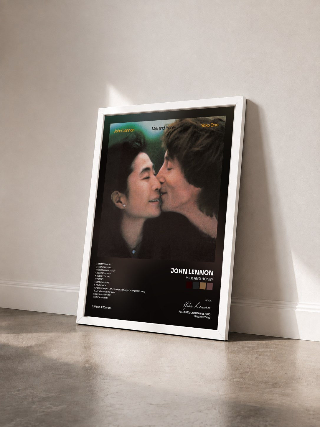 #blanc Tableau de l'album Milk And Honey de John Lennon vu de trois quarts, cadre blanc
