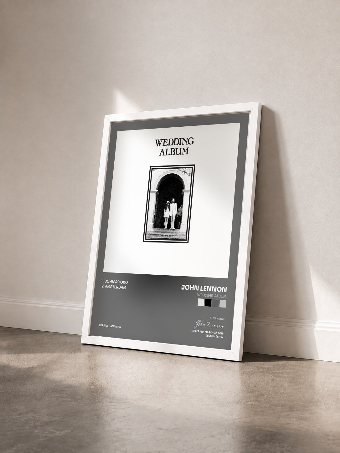 #blanc Tableau de l'album Wedding Album de John Lennon vu de trois quarts, cadre blanc