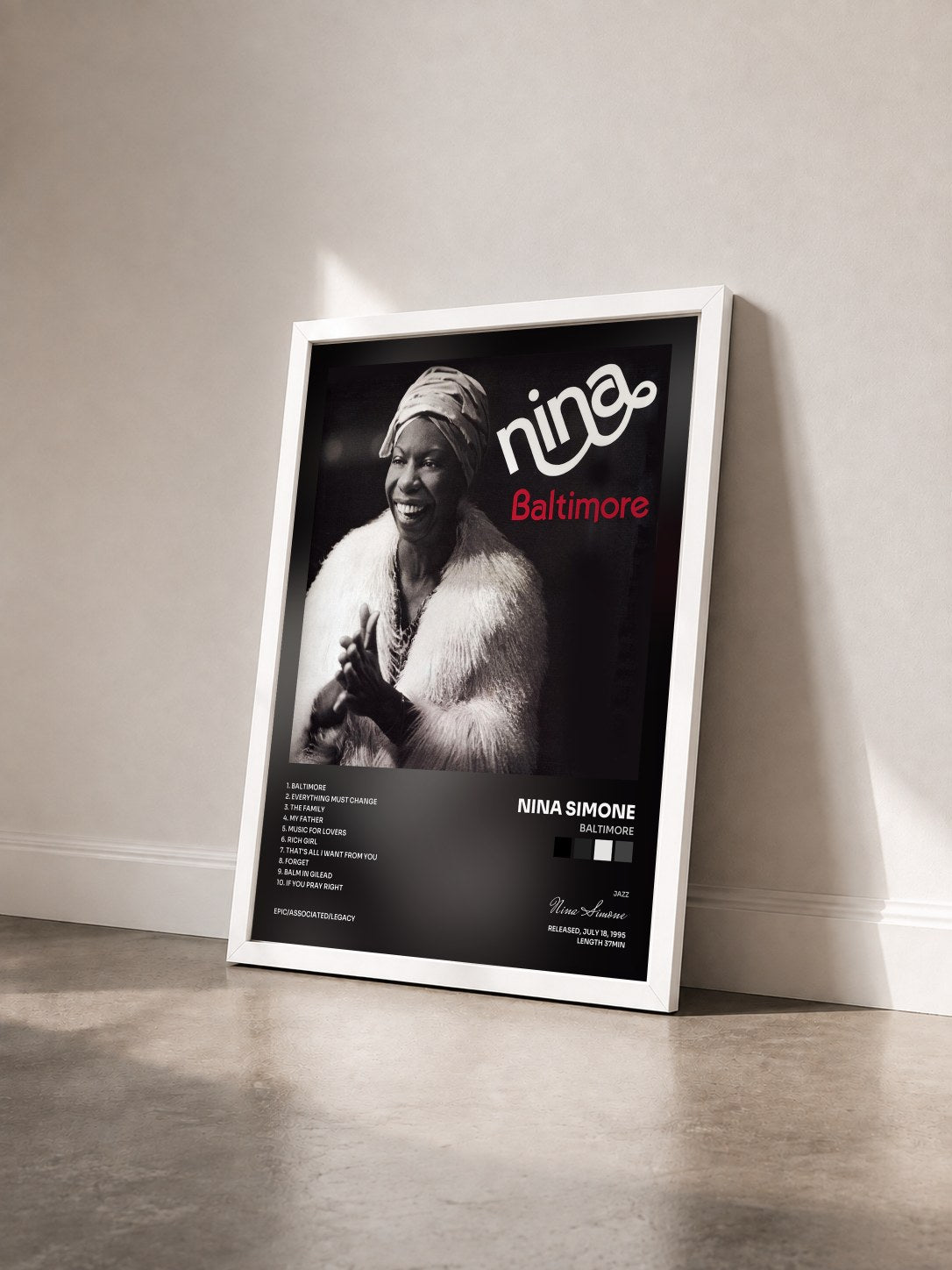 #blanc Tableau de l'album Baltimore de Nina Simone vu de trois quarts, cadre blanc