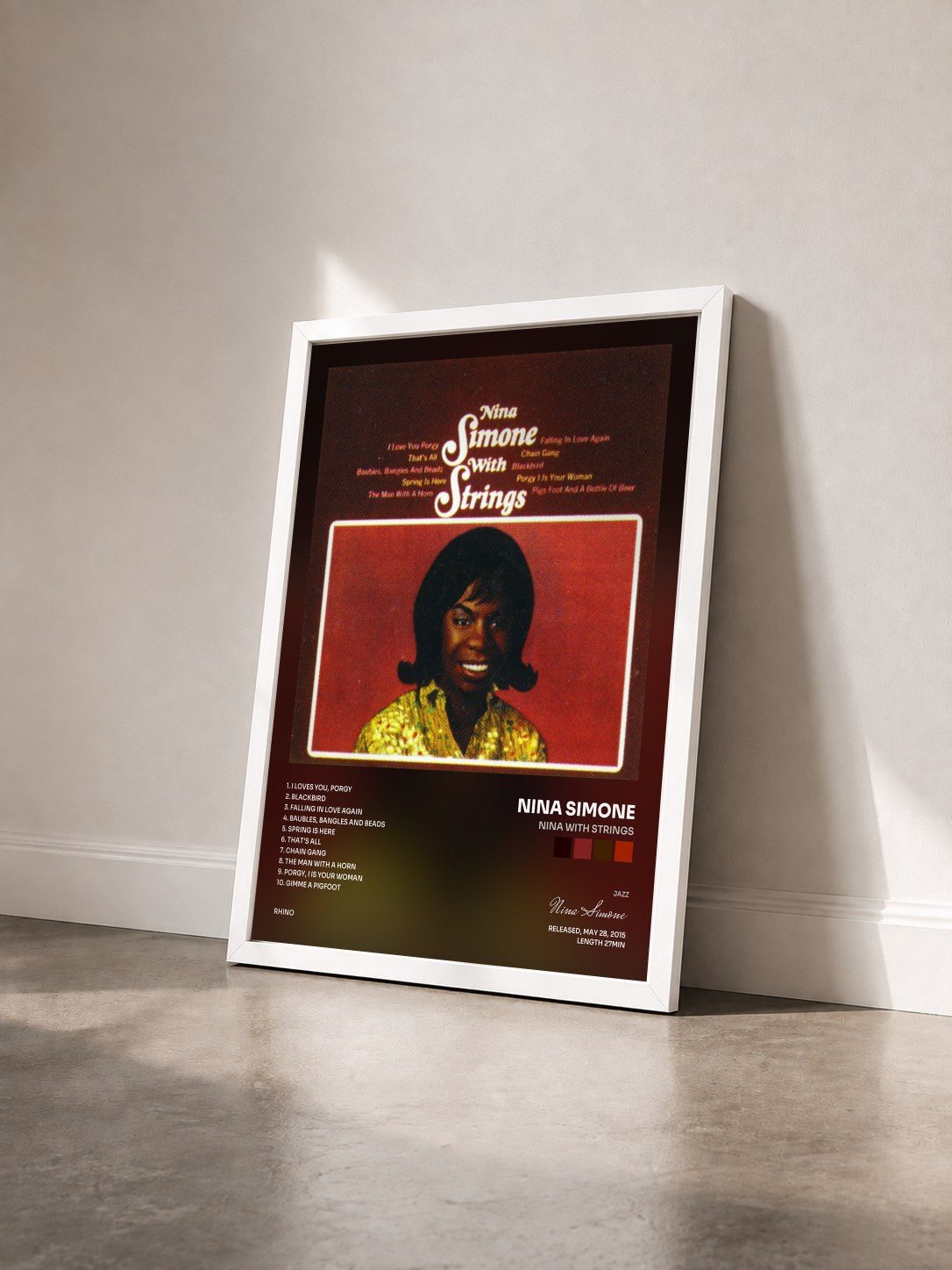 #blanc Tableau de l'album Nina with Strings de Nina Simone vu de trois quarts, cadre blanc