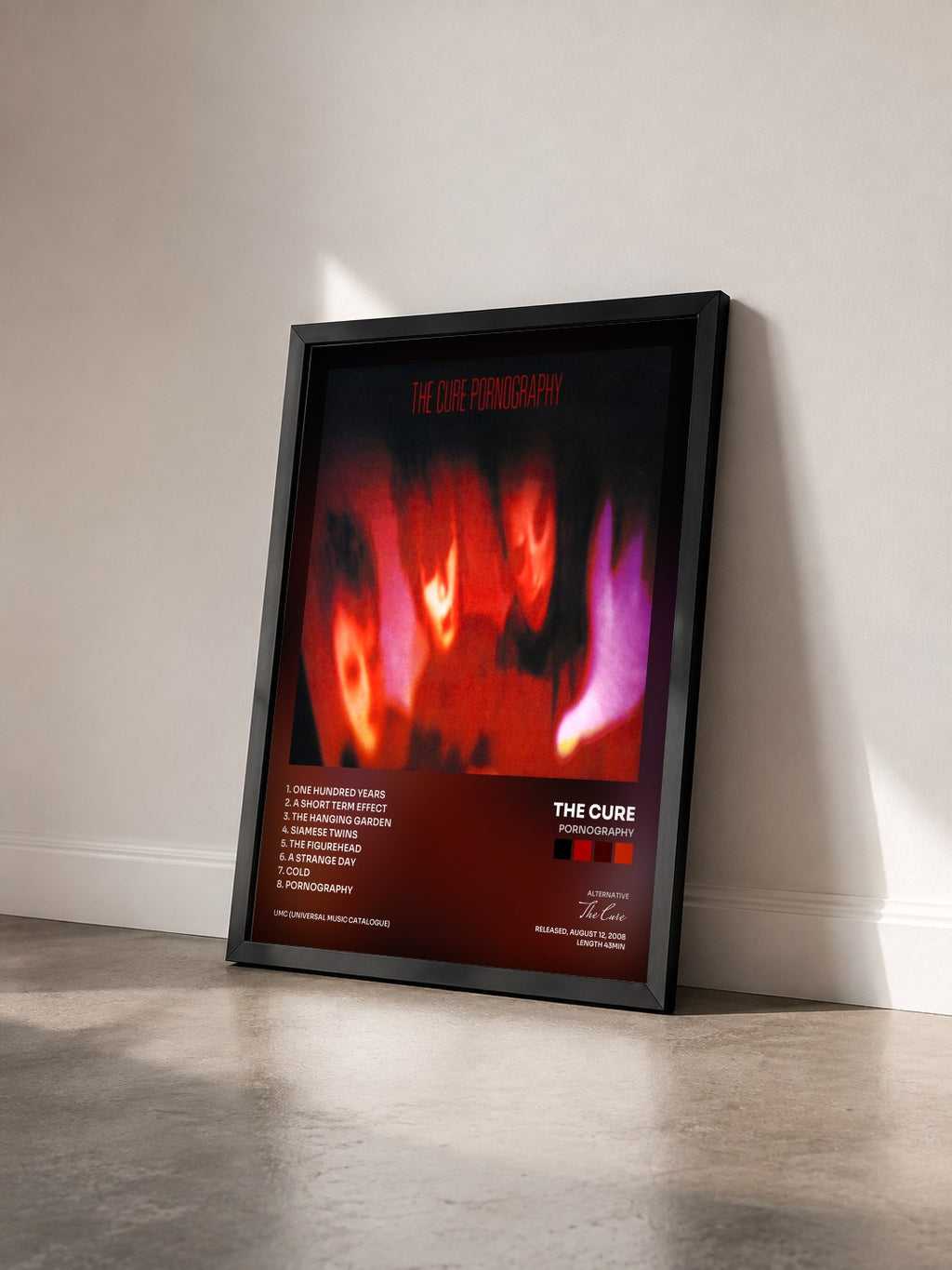 #noir Tableau de l'album Pornography de The Cure vu de trois quarts, cadre noir