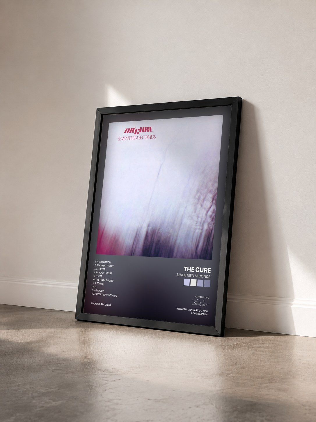 #noir Tableau de l'album Seventeen Seconds de The Cure vu de trois quarts, cadre noir