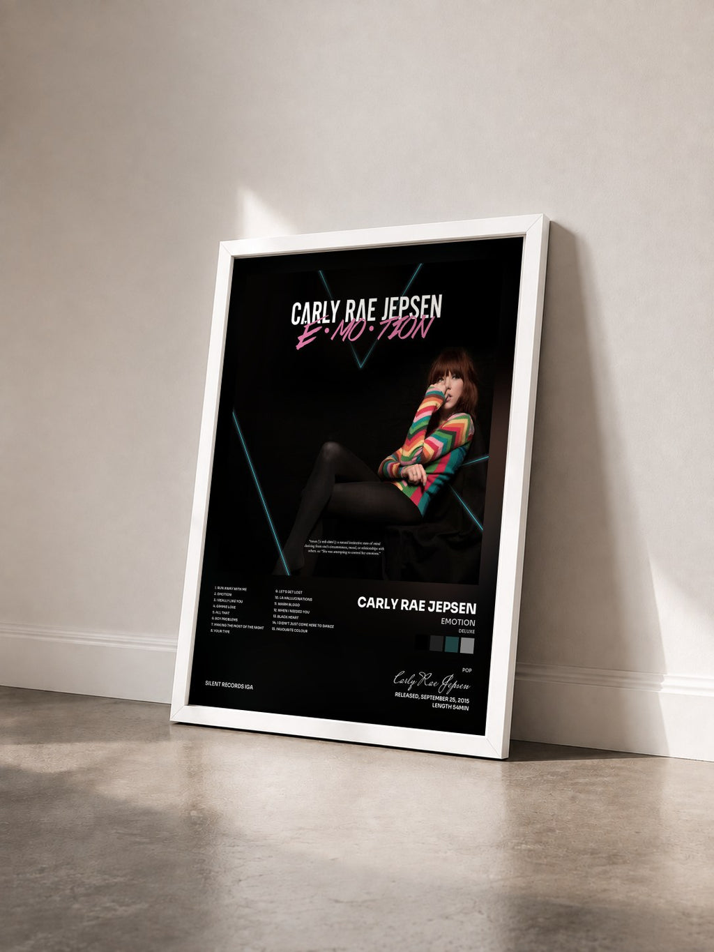 #blanc Emotion (Deluxe) von Carly Rae Jepsen als gerahmter Kunstdruck von schräg gesehen, weißer Rahmen